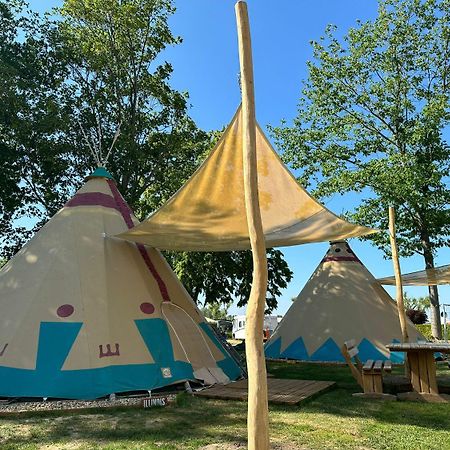 FalkenburgTipi Illinois公寓 外观 照片