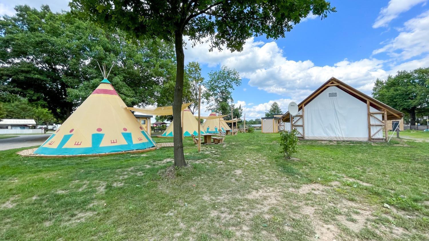 FalkenburgTipi Illinois公寓 外观 照片